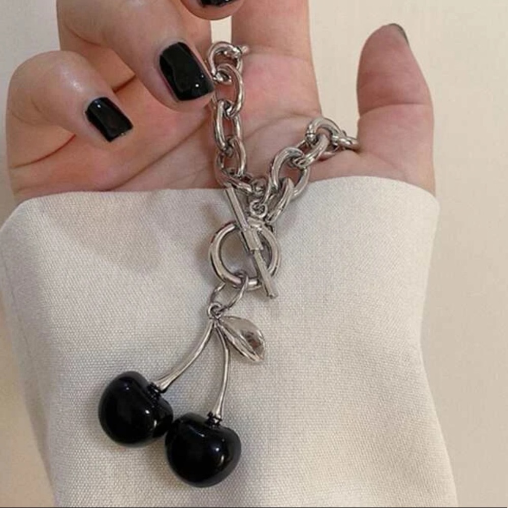 Black Cherry Punk chain link toggle hanging pendant necklace